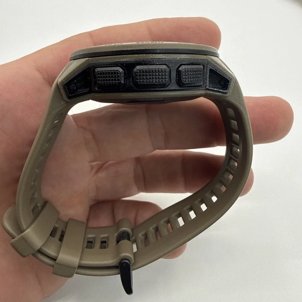 Garmin Instinct Activity Tracker MIL-STD-810G With Charger - Tested & Working